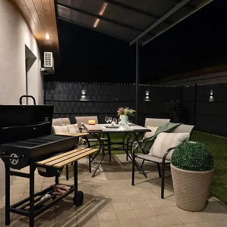 Apartment Local-lux Garden B- 2 Bedrooms-terrace Kecskemet