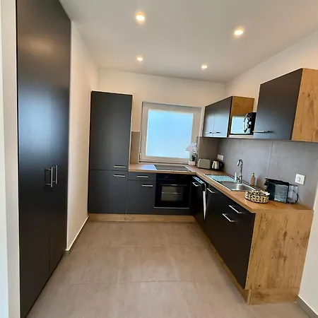 Local-lux Garden B- 2 Bedrooms-terrace Apartamento *