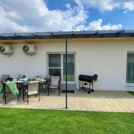Local-lux Garden B- 2 Bedrooms-terrace * Kecskemet