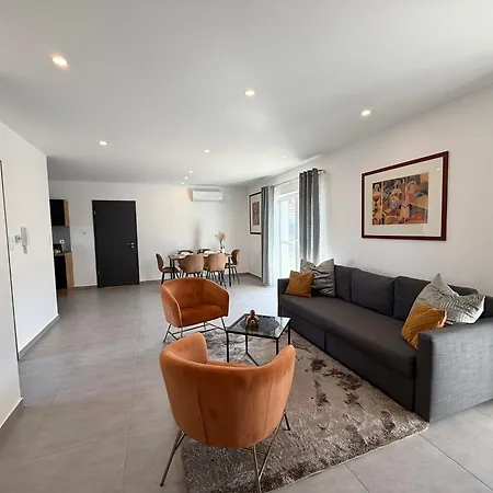 Apartment Local-lux Garden B- 2 Bedrooms-terrace *