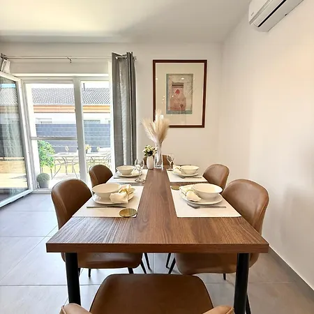 Local-lux Garden B- 2 Bedrooms-terrace *