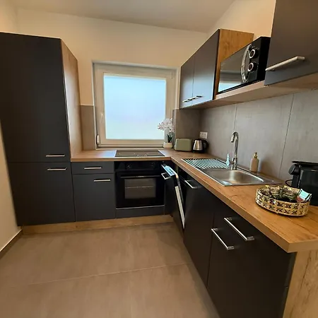 Local-lux Garden B- 2 Bedrooms-terrace Apartamento *