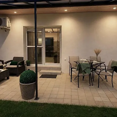 Apartment Local-lux Garden B- 2 Bedrooms-terrace Kecskemet