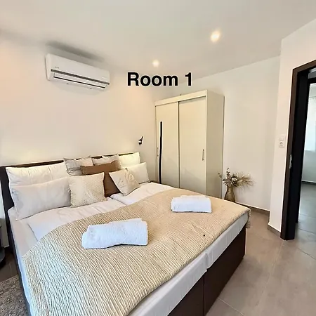 Local-lux Garden B- 2 Bedrooms-terrace Kecskemet