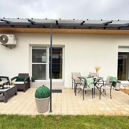 Apartment Local-lux Garden B- 2 Bedrooms-terrace Kecskemet